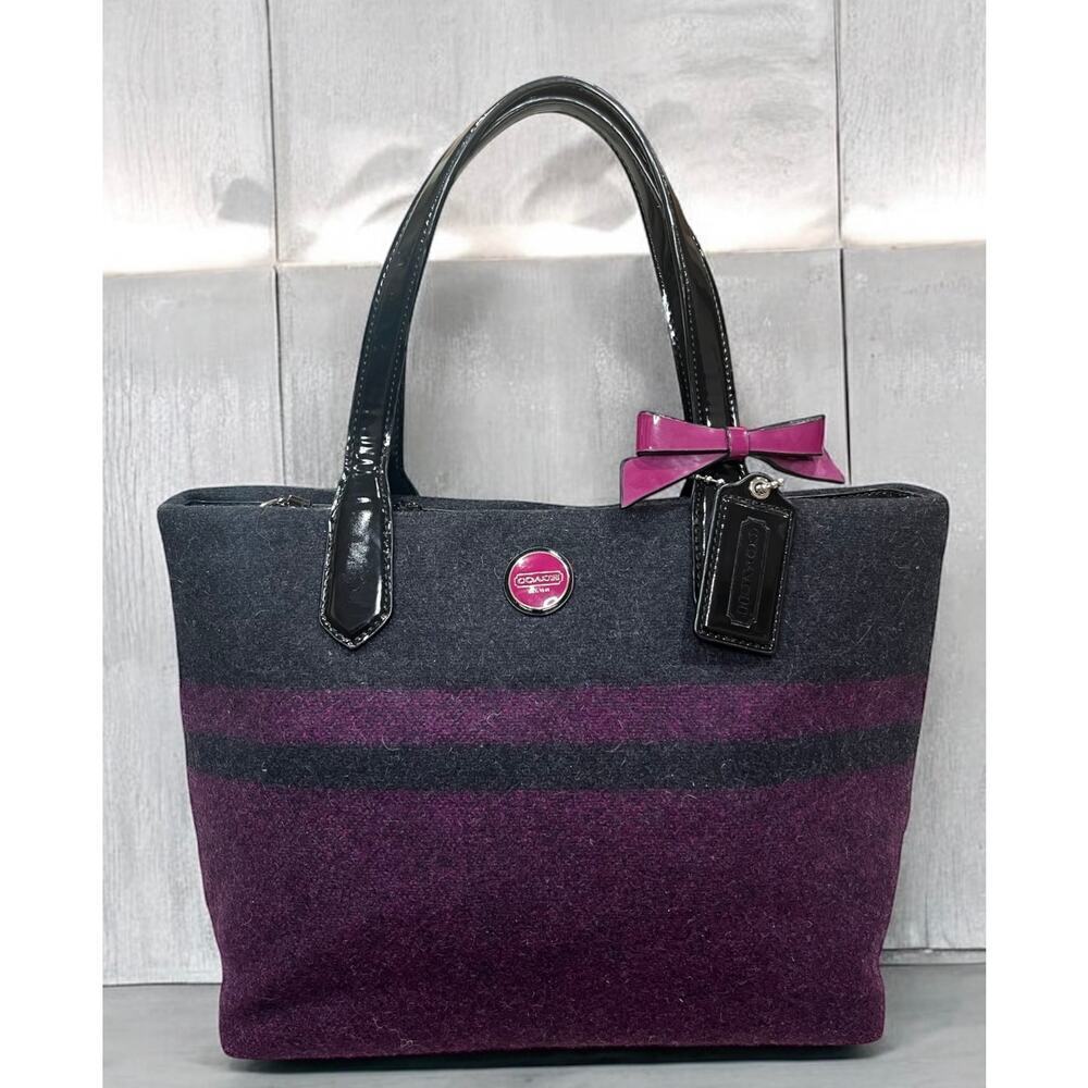 Coach F24786 Signature Stripe Wool Tote Bag